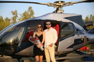 Çiçek Buketi Eşliğinde Helikopterde Evlilik Teklifi Organizasyonu