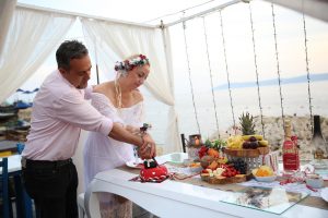 İskelede Evlenme Teklifi Organizasyonu Butik Pasta Kesme İstanbul Organizasyon