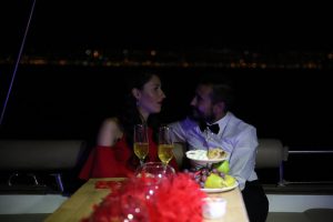 Evlenme Teklifi Organizasyonu ve Masa Süsleme Detayları İstanbul