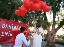 Evlilik Teklifi Anı ve Sürpriz Evlenme Teklifi Organizasyonu Alaçatı