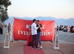 Sürpriz Evlilik Teklifi Organizasyonu Yer Volkanları Gösterisi İstanbul